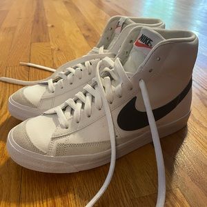 Nike Blazer Mid ‘77